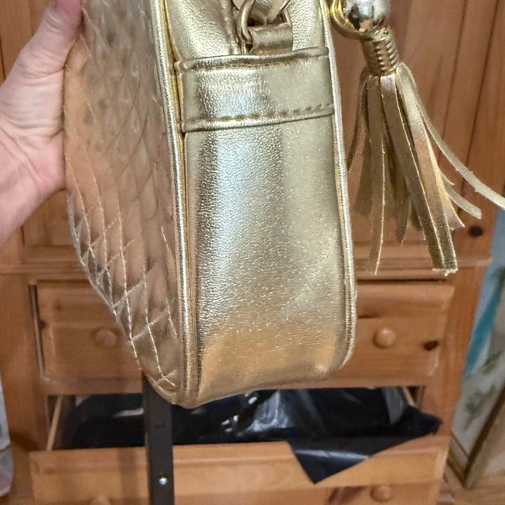Chateau Crossbody Bag‎ Quilted Tassel Chain Strap Camera Bag Gold Excellent